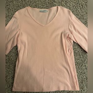 Wild Palms Pink 3/4 short sleeve v-neck top in size medium.